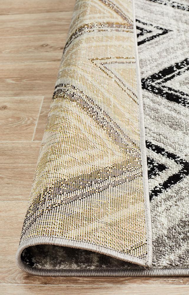 Sabrina Geo Diamonds Rug Grey Black