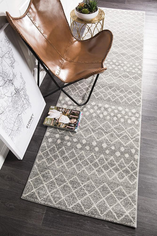 Rug Culture Oasis Selma Silver Tribal Runner Rug